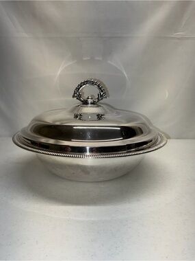 Vintage WM Rogers Silver Round Serving Bowl with Lid